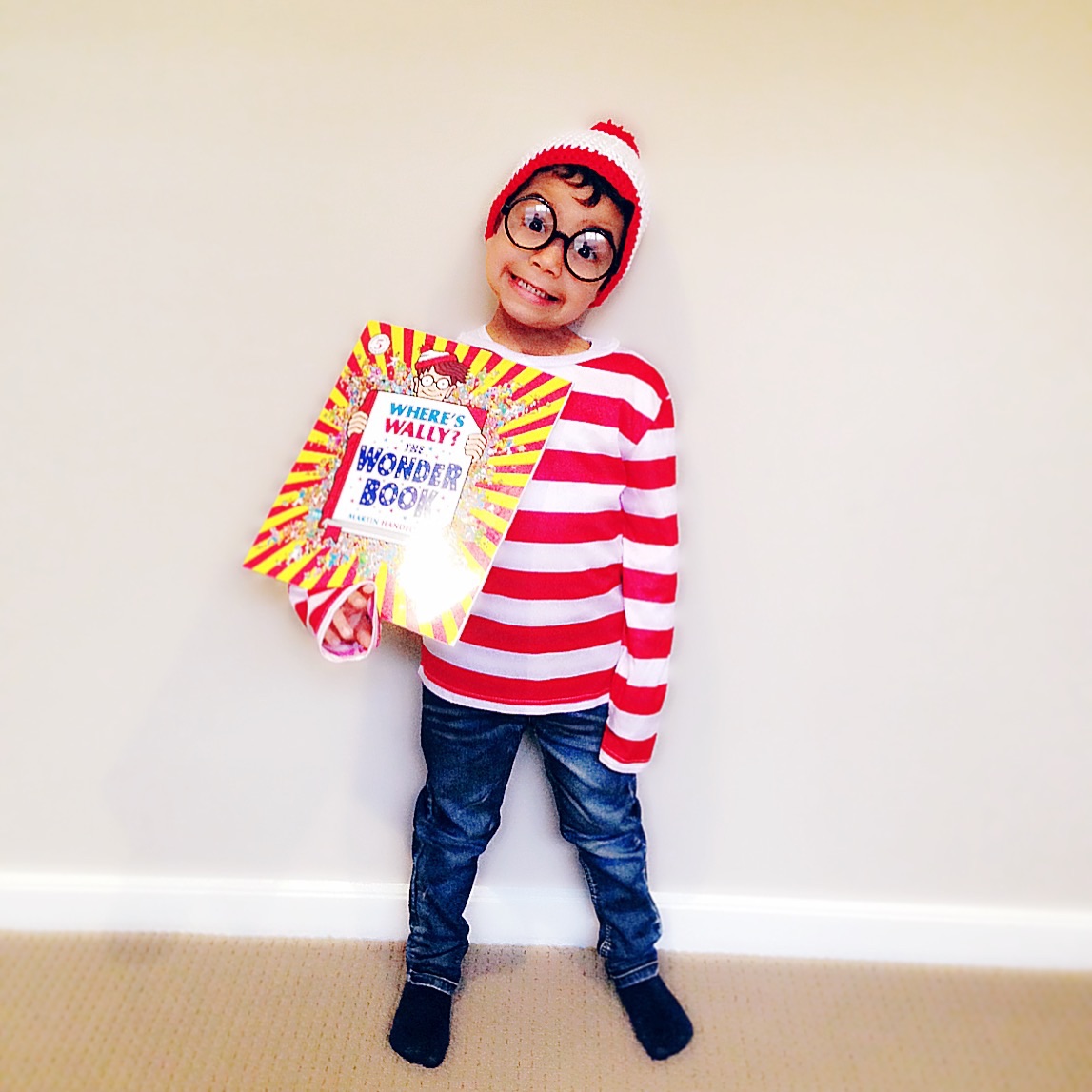 Where's wally 2 - School Mum